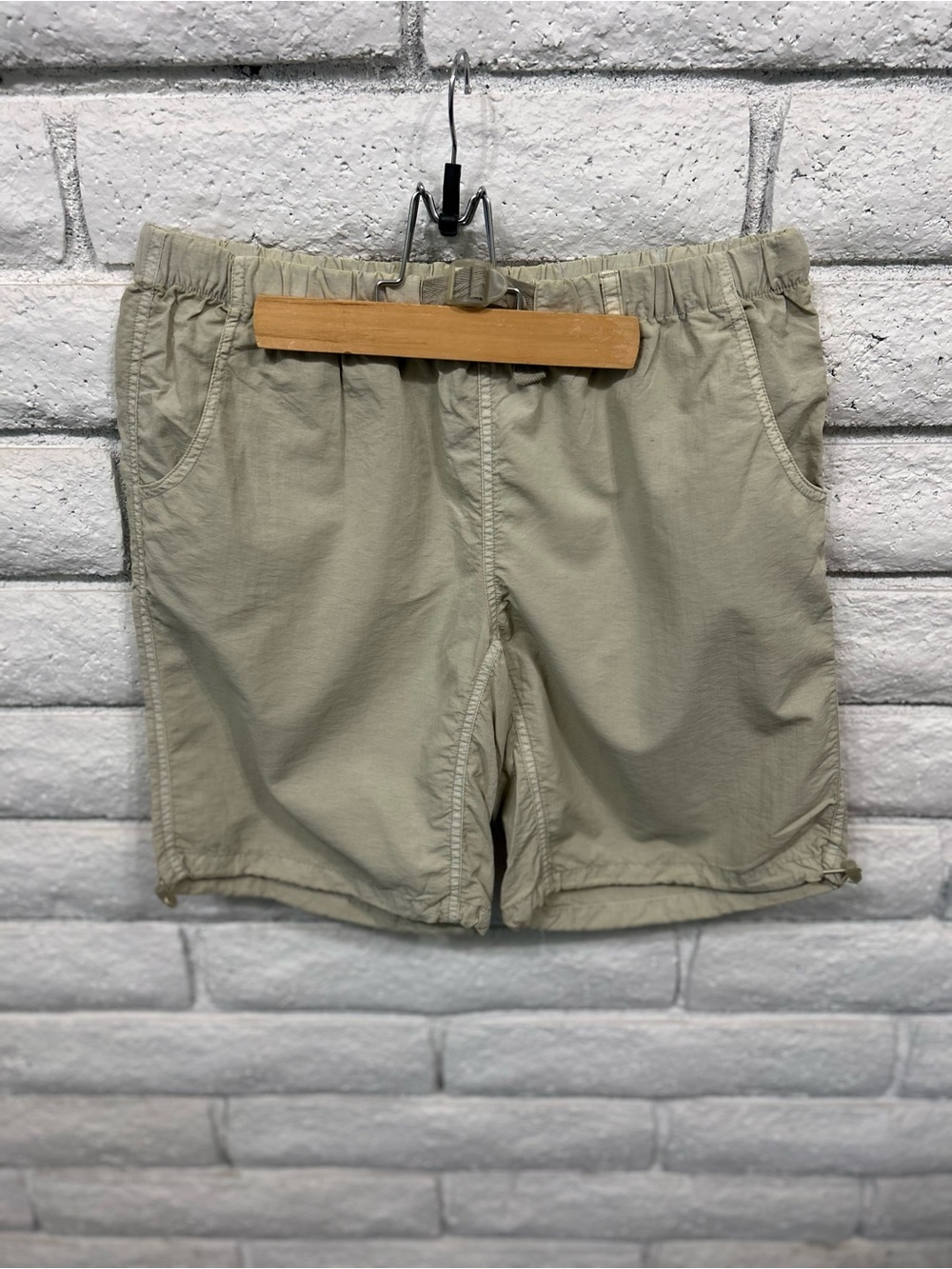North River Outfitters Tan Hiking Shorts UPF 30 Women’s Medium